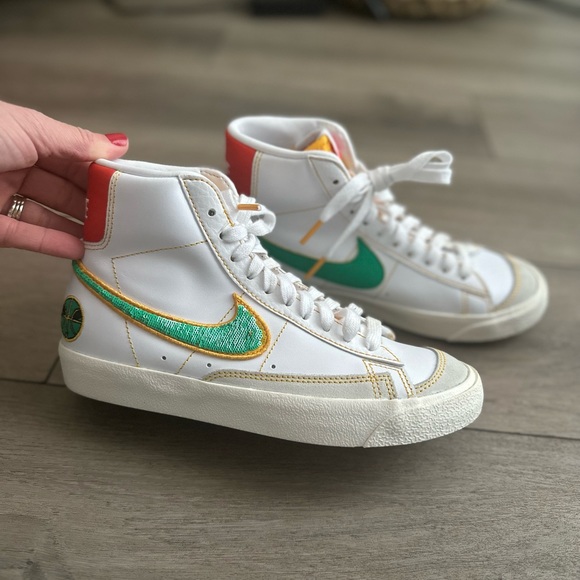 Nike Blazer Mid 77 - Roswell Rayguns - Amazing Cond.- Youth Size 4.5 - Picture 9 of 10